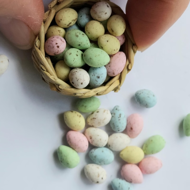 Blminiature 1:12 - 1" Scale Miniature Colored Easter Eggs