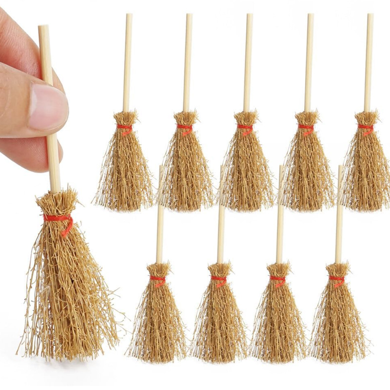 Blminiatures 1:12 - 1" Scale Dollhouse Miniature Halloween Broom