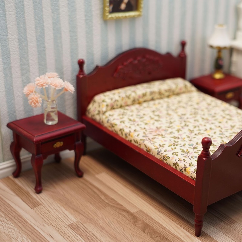 Blminiatures 1:12 - 1" Scale Dollhouse Miniature Mahogany Double Bed