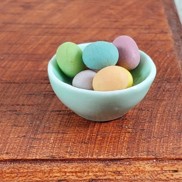 Blminiature 1:12 - 1" Scale Miniature Colored Easter Eggs