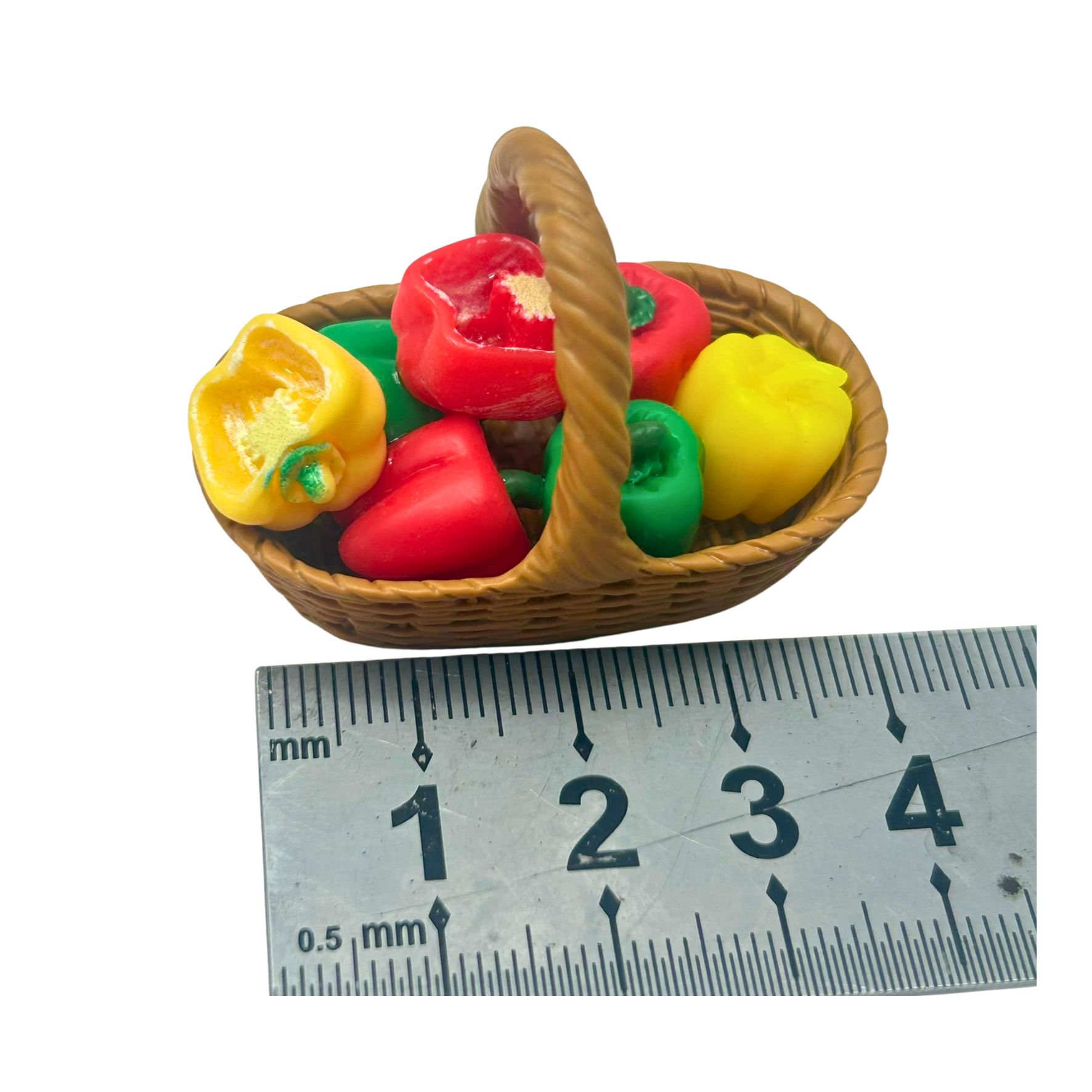 blminiatures 1:12 Scale Dollhouse Miniature Bell Pepper Basket - Assorted Red, Green, Yellow Peppers for Dollhouse Kitchen Decor