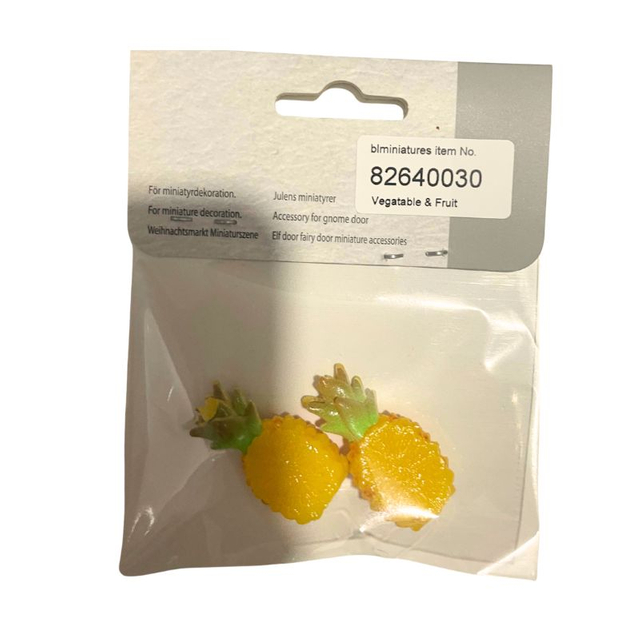 blminiatures 1:12 Scale Dollhouse Miniature 2pcs Assorted Fruit Pack, Tiny Pear and Peach Figurines