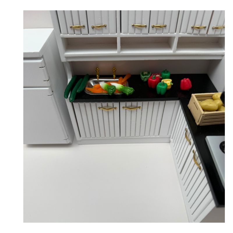 blminiatures 1:12 Scale Dollhouse Miniature Bok Choy/Radish - 3pcs Tiny Vegetables for Dollhouse Kitchen Decor